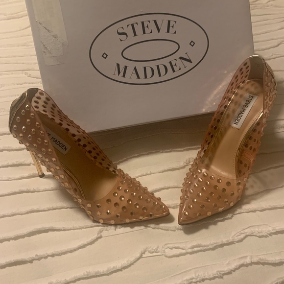 Heels - Picture 1 of 2